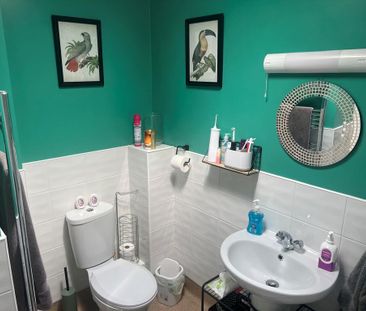 2 bedroom flat to rent - Photo 4
