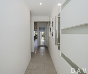1A Raff Place, Padbury WA 6025 - House For Rent - $750 | Domain - Photo 5