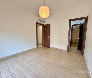 Appartamento di 110 m² con 4 locali e box auto a C - Photo 1