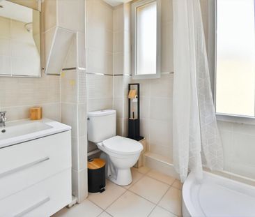 Location Appartement 1 pièce Meublé 43m² VALENCE 26000 - Photo 6