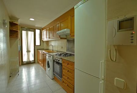 Calle Visitación, Valencia, Valencian Community 46009 - Photo 2