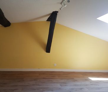 Location Appartement 3 pièces 68m² CHARLIEU 42190 - Photo 4