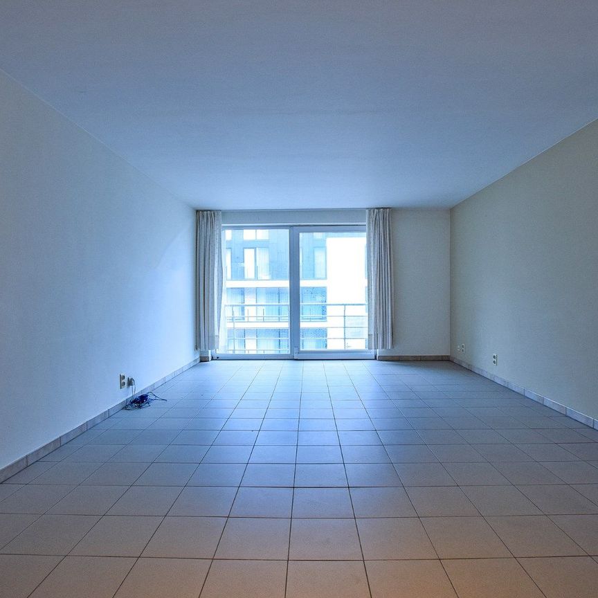 Goed gelegen 1-slaapkamerappartement (66m²) te Oostduinkerke-Bad vlakbij de winkelstraat en het strand. - Foto 1