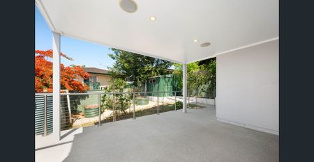 Luxury Family Home with City Views, Internal Lift & Multiple Living Areas - Photo 3