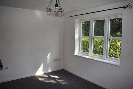 Selwood Close, BS22 - Photo 3