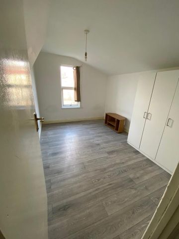 3 bedroom detached house to rent - Photo 3