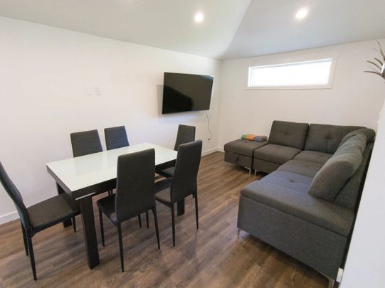 For Lease - 127 Glenlake Boulevard, Collingwood, Ontario - Photo 1