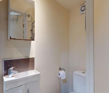 Studio to rent - Photo 6