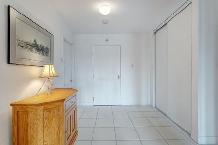 1175 Av. Bernard, app.44, H2V 1V5, Montréal - Photo 3