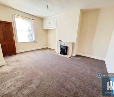 Gibson Street, Lindley, Huddersfield, HD3 - Photo 2