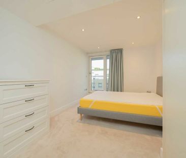 Lensbury Avenue - Photo 3