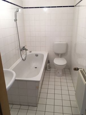 +++2 Zimmer-Dachwohnung mit Galerie, 5. OG ohne Aufzug,, Bad mit Wanne, optional EBK+++ - Photo 1