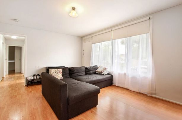 Convenient Family Home - Photo 1