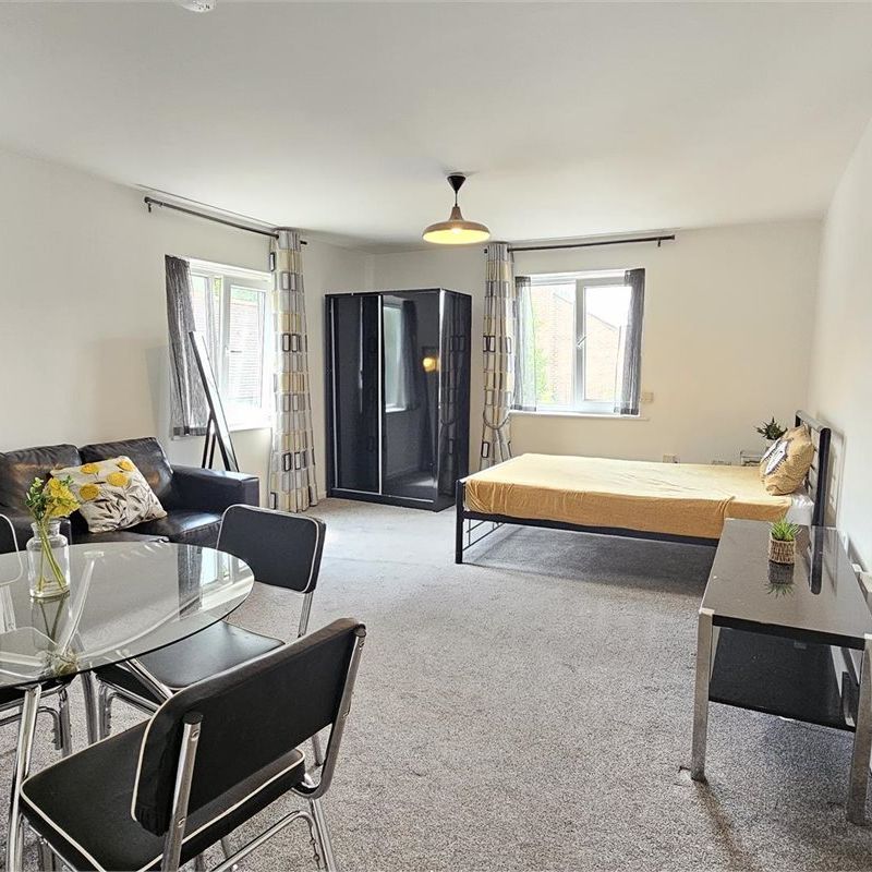 Flat 7 River Court, Ferry Lane, Cambridge - Photo 1