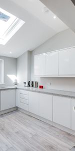 Lyndhurst Road Room 1 - Photo 4