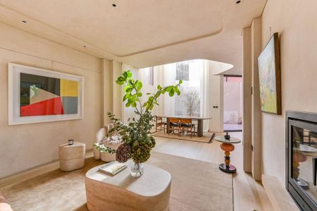 4 bedroom detached house to rent - Photo 4