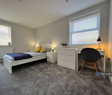 1 bedroom in a house share to rent - Photo 4