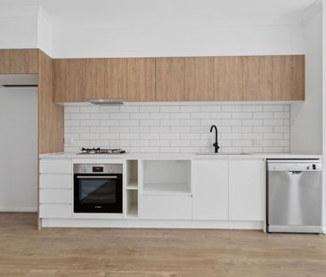 Brand New 2 Bedroom, 2 Bathroom Townhouse - Photo 2