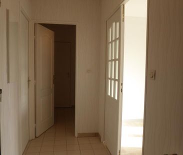 Location Appartement 4 pièces 74m² MENNECY 91540 - Photo 2