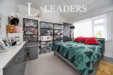 3 bedroom house to rent Trinity Road, Luton, Bedfordshire, LU3 - Photo 3