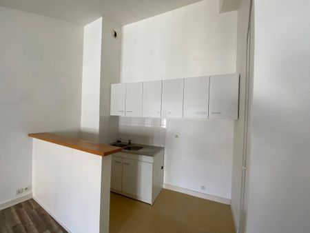 Location Appartement 2 pièces 49m² LA ROCHELLE 17000 - Photo 4