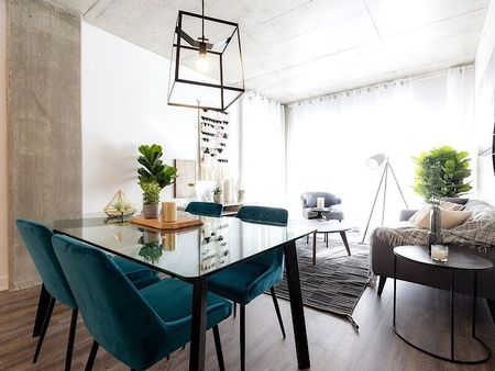 1295 des Carrières street, Montréal, QC - Photo 2