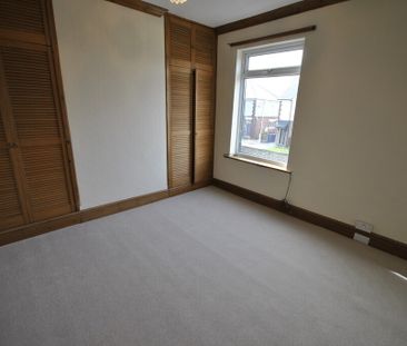 Doncaster Road, Doncaster - Photo 6