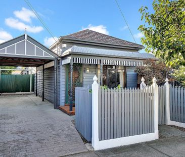 Refined Living in Magic Moonee Ponds - Photo 4