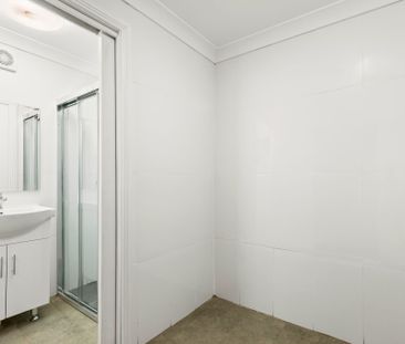 Unfurnished Two Bedroom Home - Photo 5