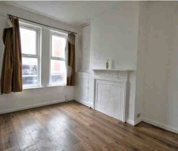 Charming Two-Bedroom Mid-Terraced Property on Longfellow Street, Bo... - Photo 1