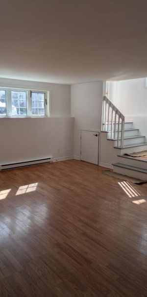 Grand 5 1/2, trés ensoleillé à Mcmasterville - Photo 1