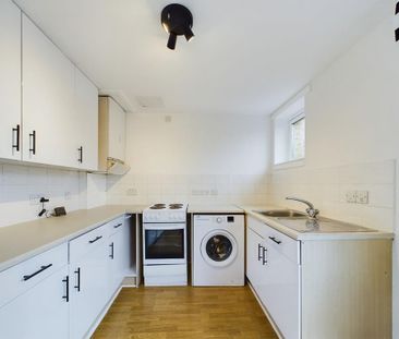 1 bedroom flat to rent - Photo 6