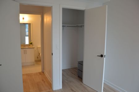 For Lease - 335 WHEAT BOOM Drive Unit# 203, Oakville, Ontario - Photo 4