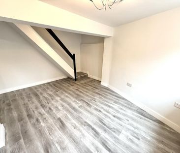 2 bedroom maisonette to rent - Photo 5