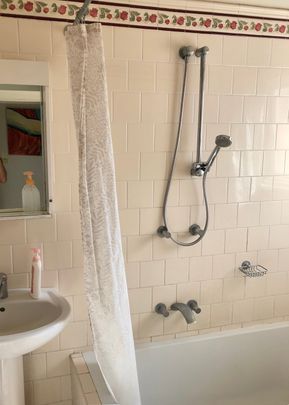 Summer Hill - Photo 1