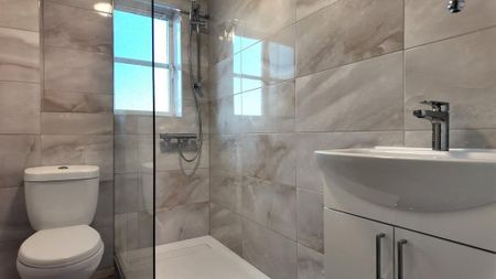 2 bedroom terraced house to rent - Photo 5