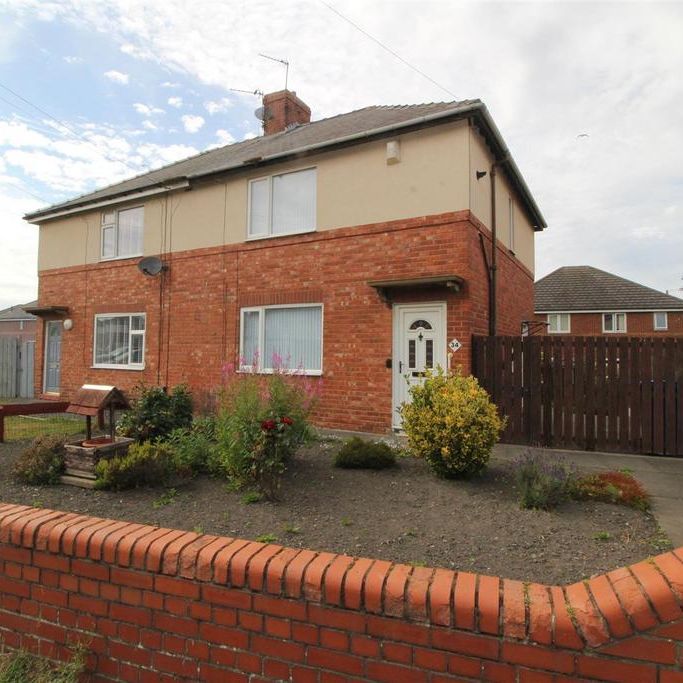 3 bedroom semi-detached house to rent - Photo 1