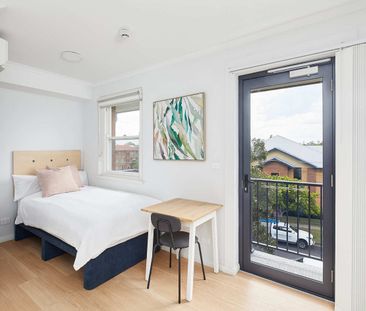 Furnished Studio Apartment - Photo 3