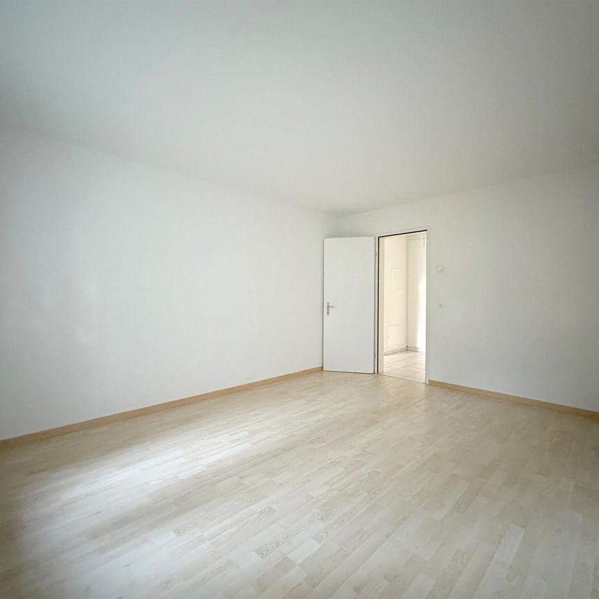Ideale Singlewohnung mit Gartensitzplatz! - Photo 1