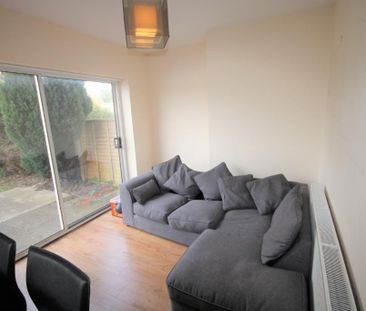 4 bedroom semi-detached house to rent - Photo 1
