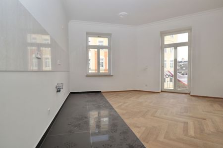 Balkon • Chemnitz • Tageslichtbad • 2-Raum Wohnung • Parkett • Sonnenberg • zur Miete - Photo 2