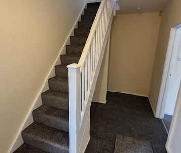 2 bedroom semi-detached house to rent - Photo 3