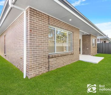 Contemporary Living Meets Convenience - Photo 6