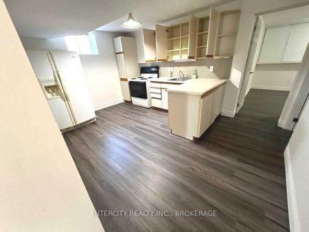 For Lease - 5 Browning Trail Unit# Walkout Basment, Barrie, Ontario - Photo 3