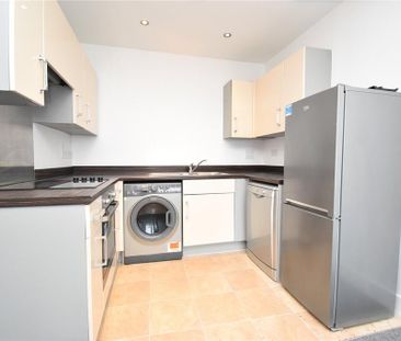 2 bedroom apartment to rent - Photo 3