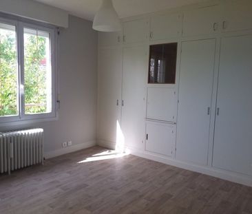 Location Appartement 4 pièces 95m² TROYES 10000 - Photo 2