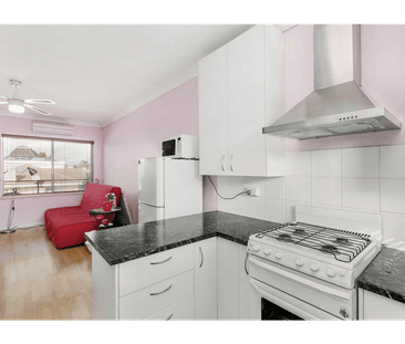 Affordable rental in a great location! - Photo 4