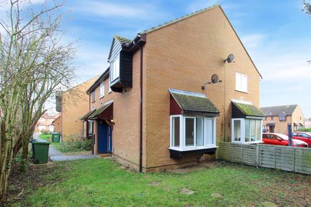 The Rowans, Milton, Cambridge - Photo 4