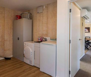 Magnificent on Magnolia - Photo 3