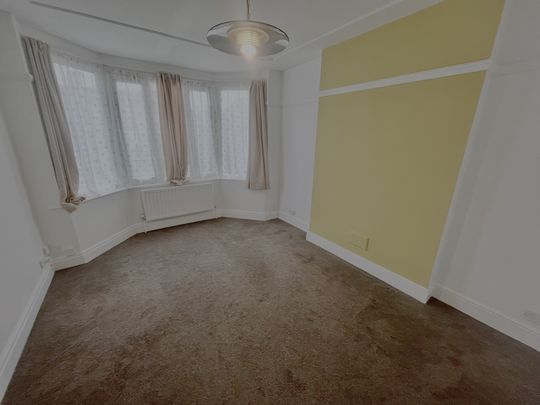 Sutton Passeys Crescent, Nottingham - Photo 1